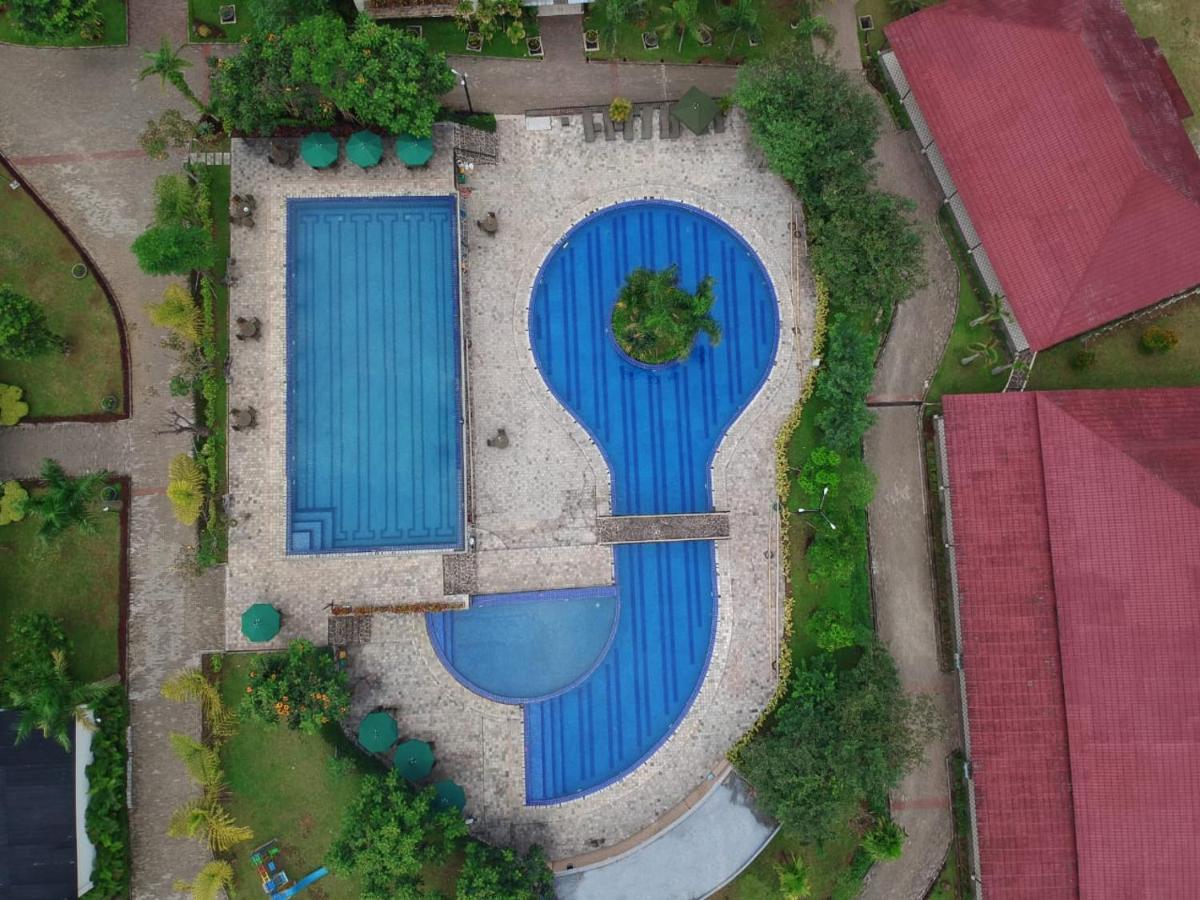 Taman Bukit Palem Resort Богор Экстерьер фото