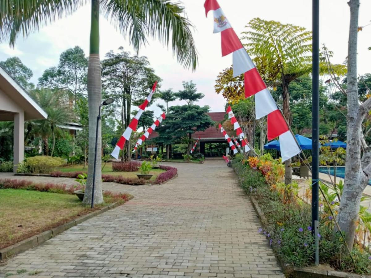 Taman Bukit Palem Resort Богор Экстерьер фото
