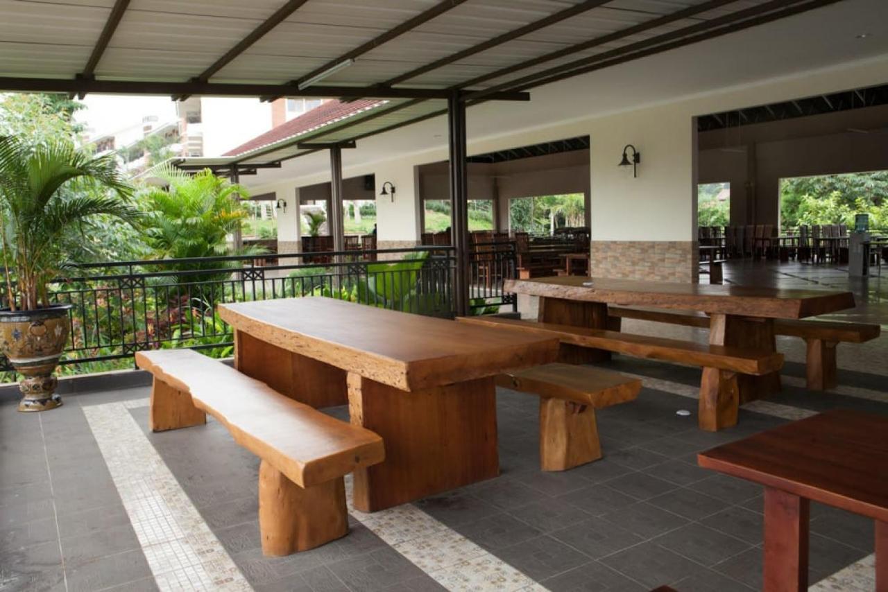 Taman Bukit Palem Resort Богор Экстерьер фото